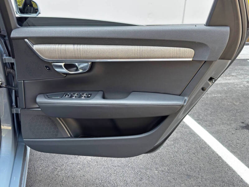 2023 Volvo S90 B6 Plus