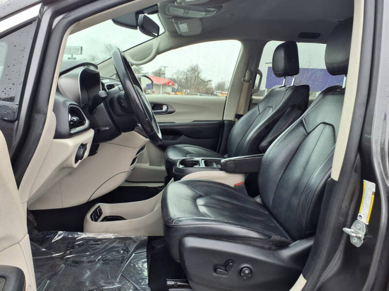 2020 Chrysler Pacifica Touring L