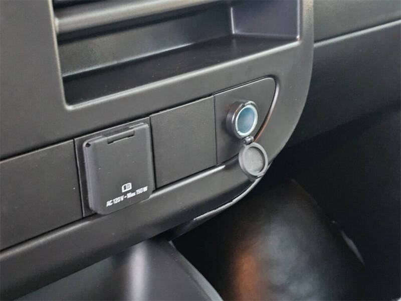 2025 Chevrolet Express 3500