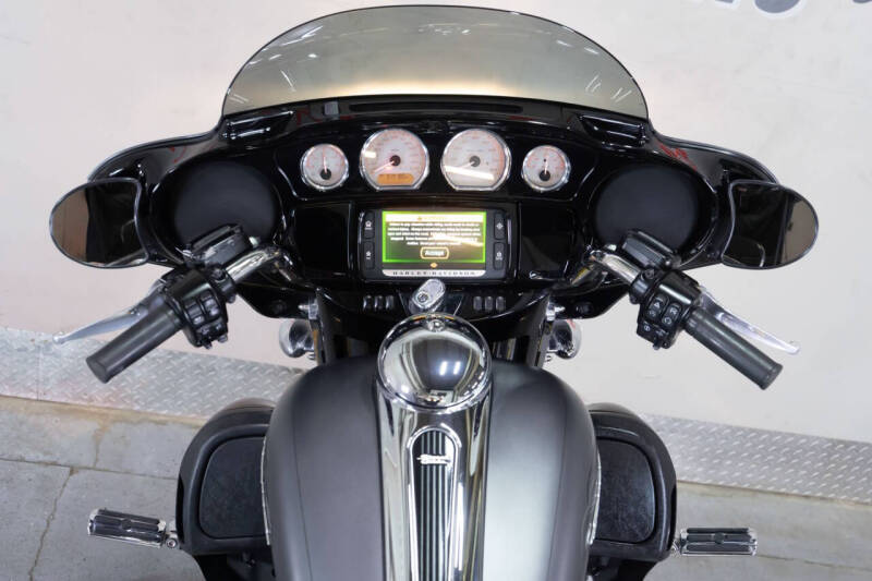 2016 Harley-Davidson Street Glide Special
