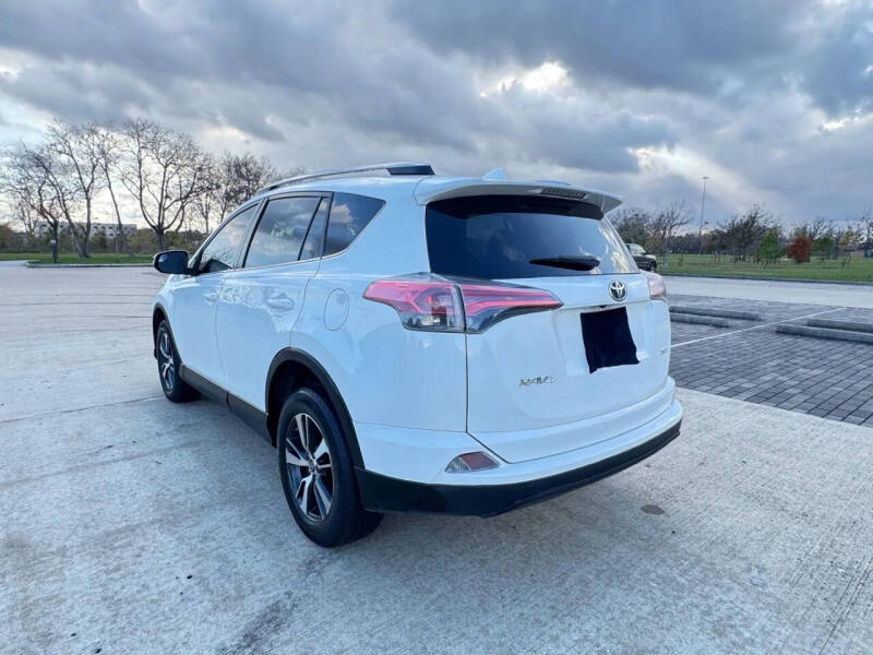 2016 Toyota RAV4 XLE