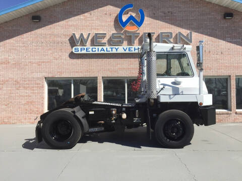 2006 Capacity TJ5000 Yard Spotter