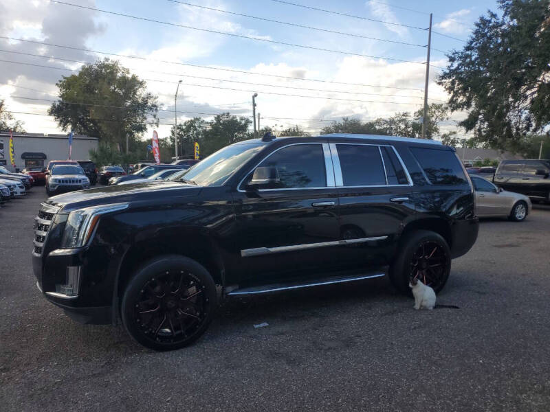 2017 Cadillac Escalade Standard