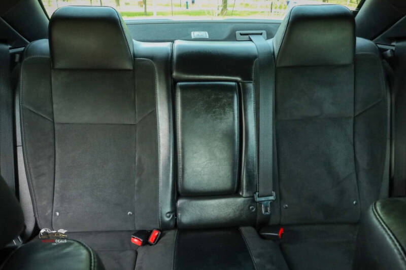 2017 Dodge Challenger 392 HEMI Scat Pack Shaker