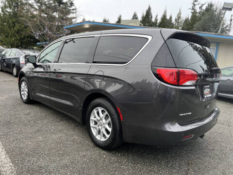2017 Chrysler Pacifica Touring