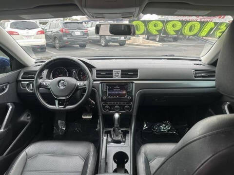 2017 Volkswagen Passat 1.8T R-Line