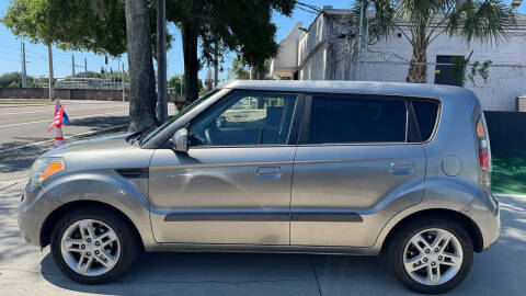 2010 Kia Soul +