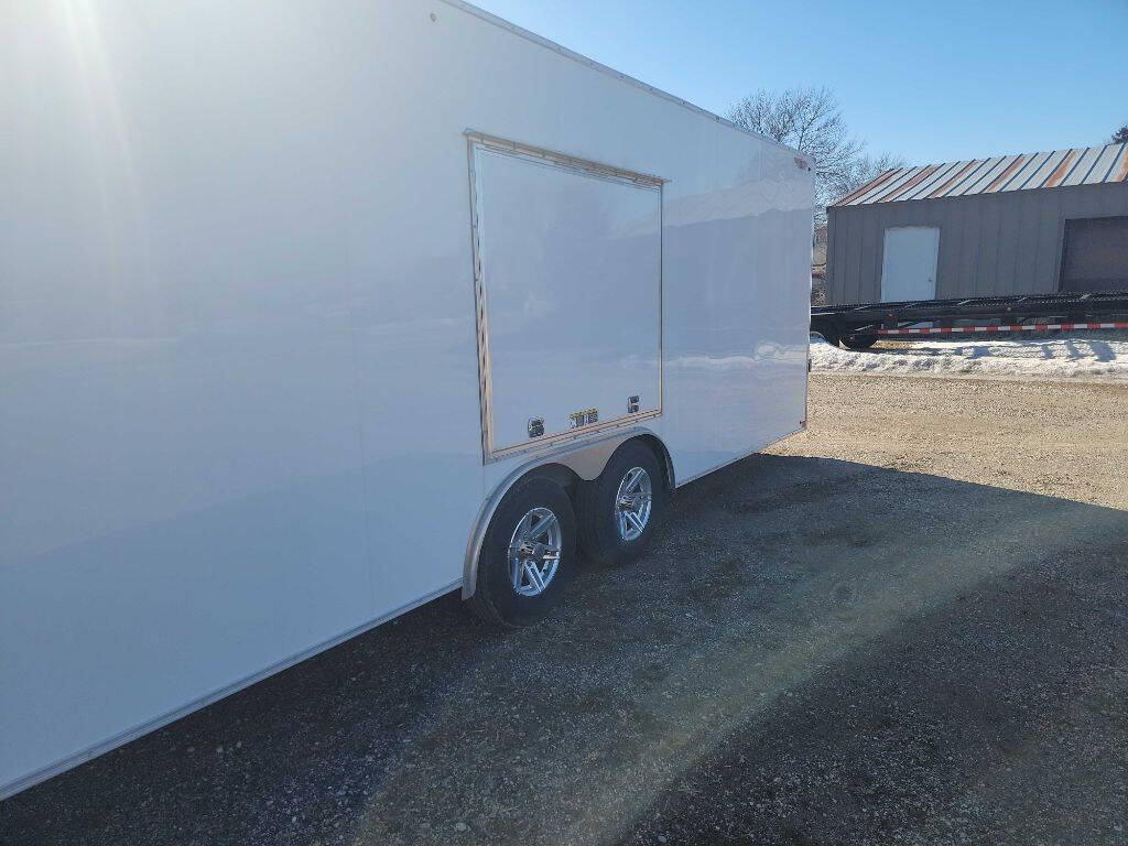 2022 H & H ENCLOSED 28 FEET 4