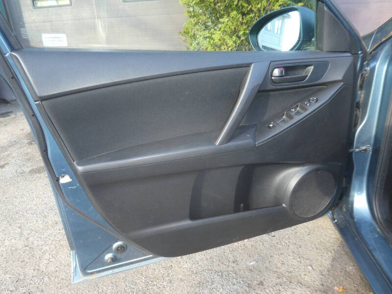 2010 Mazda MAZDA3 i Sport