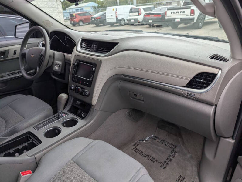 2017 Chevrolet Traverse LS