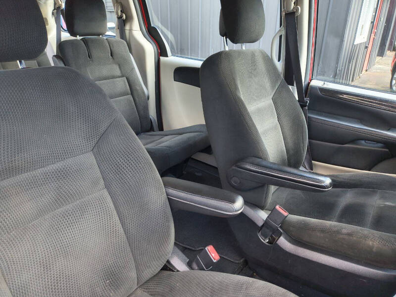 2016 Dodge Grand Caravan American Value Package