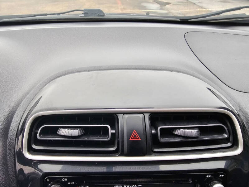 2018 Mitsubishi Mirage SE