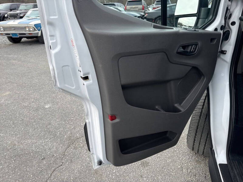 2023 Ford Transit 350 XLT