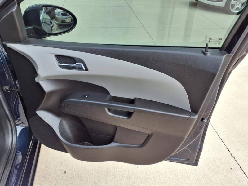 2015 Chevrolet Sonic LT Auto