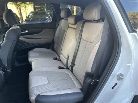 2023 Hyundai Santa Fe SE