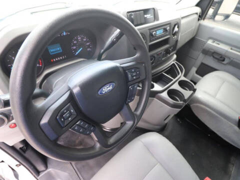 2022 Ford E-Series