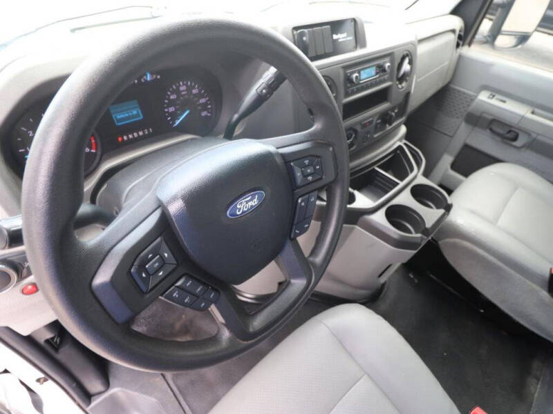 2022 Ford E-Series