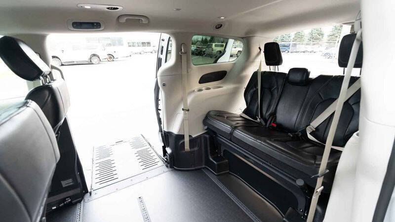 2024 Chrysler Pacifica Touring L