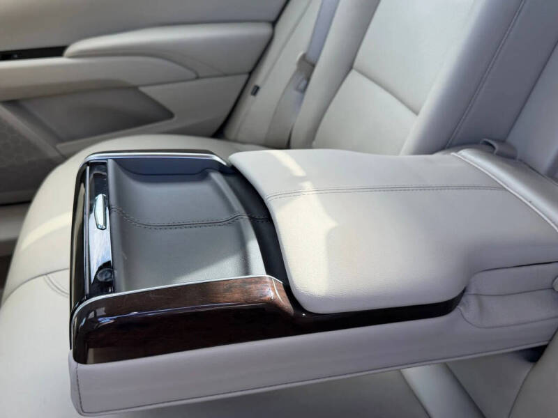 2014 Cadillac XTS Luxury Collection