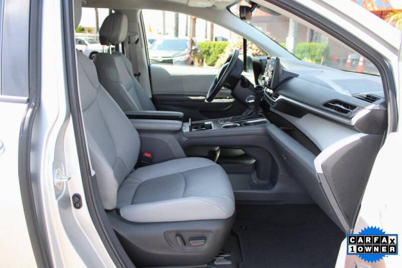 2023 Toyota Sienna XLE 7-Passenger