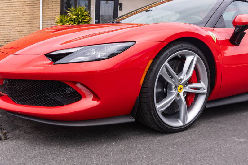 2025 Ferrari 296 GTS