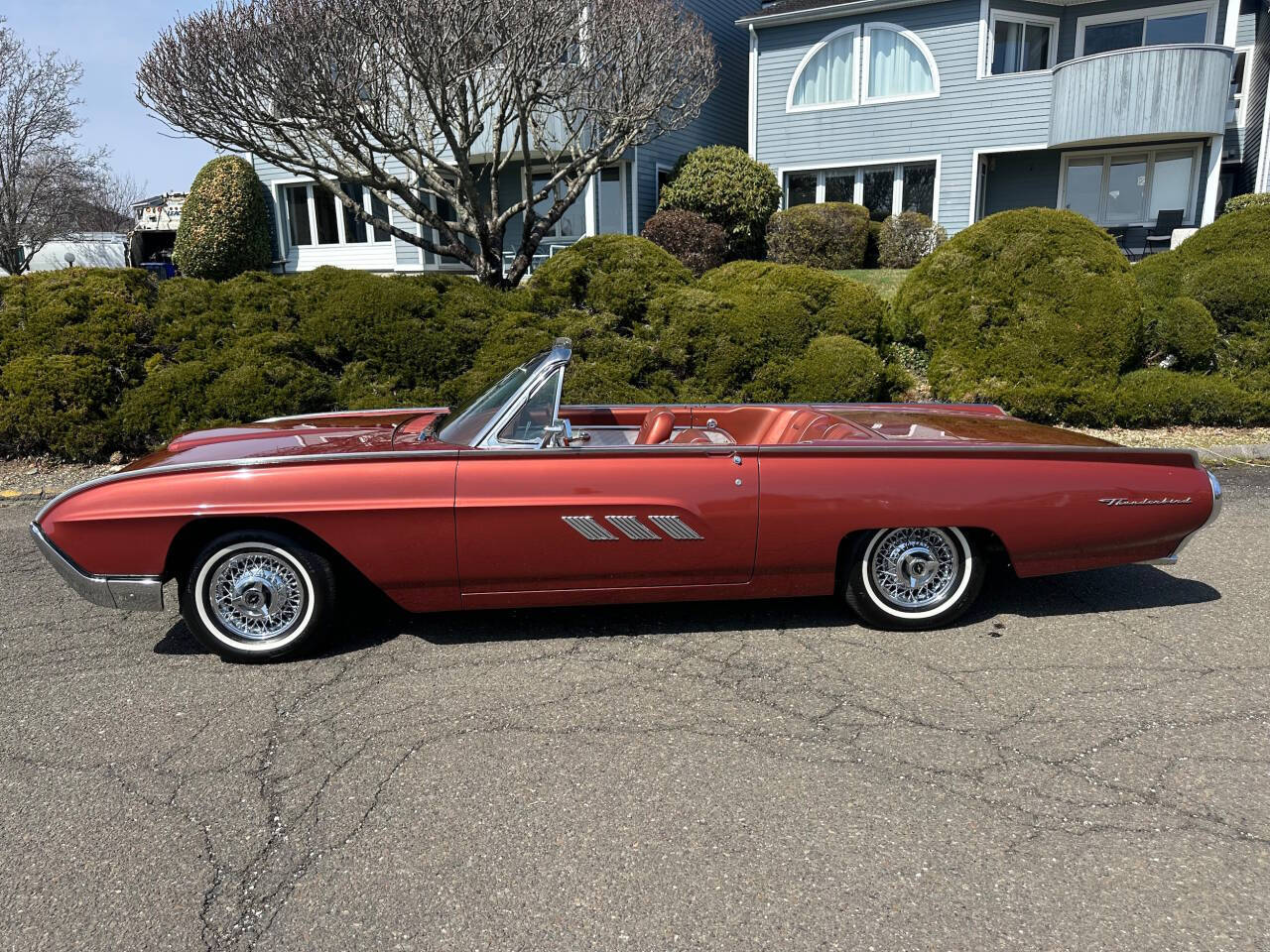 1963 Ford Thunderbird 8