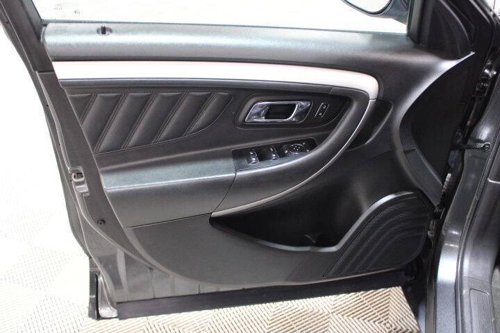 2018 Ford Taurus SEL