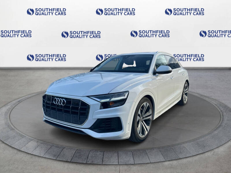 Audi Q8's photo