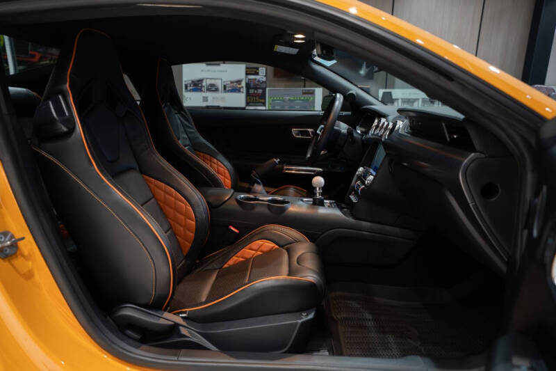 2022 Ford Mustang Mach 1