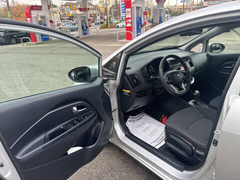 2014 Kia Rio 5-Door LX