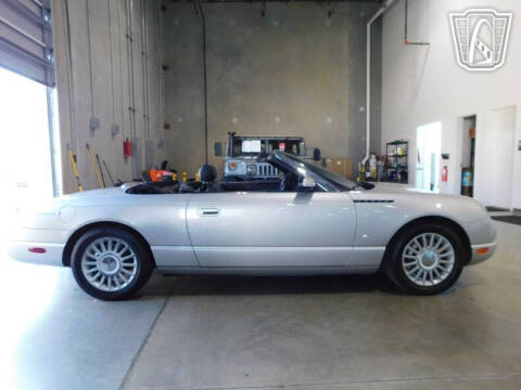 2004 Ford Thunderbird Deluxe