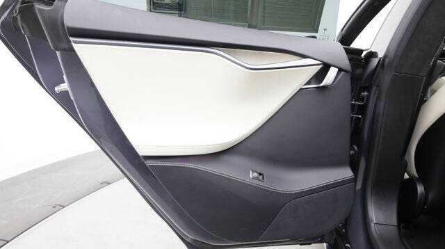 2020 Tesla Model S Performance