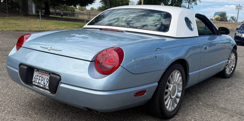 2004 Ford Thunderbird