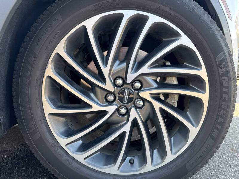 2019 Lincoln Nautilus Reserve