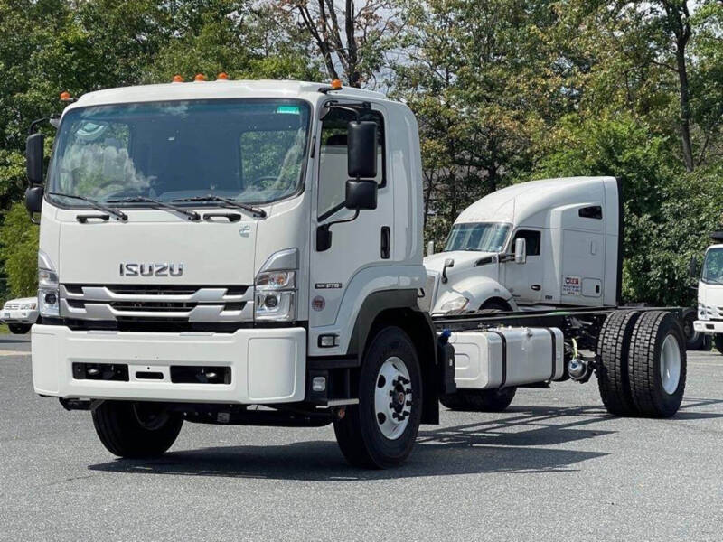 2025 Isuzu FTR