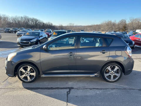 2009 Pontiac Vibe for sale at CARS PLUS CREDIT in Independence MO