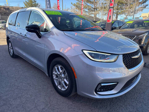 2024 Chrysler Pacifica Touring L