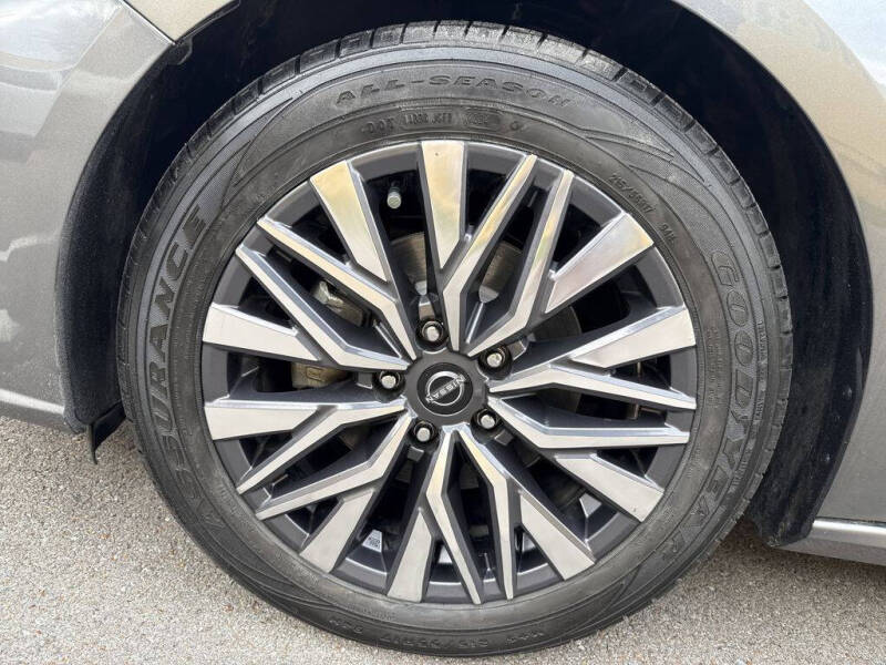 2023 Nissan Altima 2.5 SV