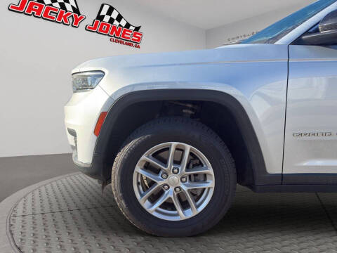 2023 Jeep Grand Cherokee L Laredo