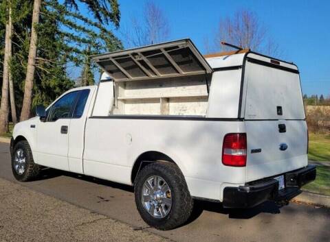 2006 Ford F-150 for sale at CLEAR CHOICE AUTOMOTIVE in Milwaukie OR