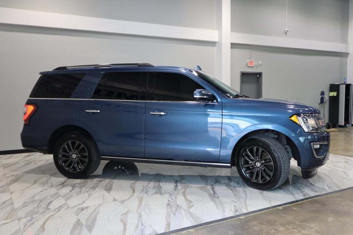 2019 Ford Expedition for sale at IMD MOTORS, INC in Dallas, TX