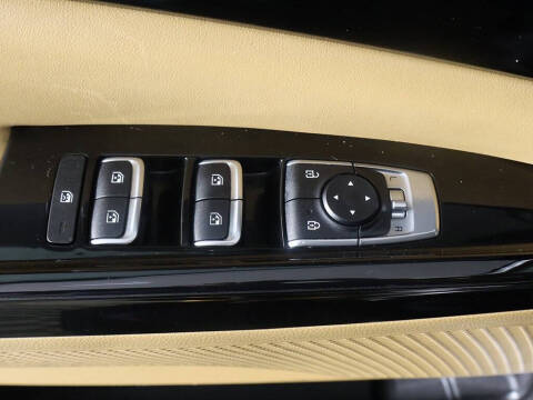 2023 Kia Carnival EX