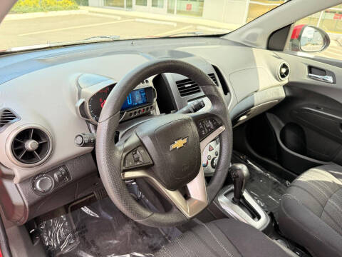 2013 Chevrolet Sonic LT Auto