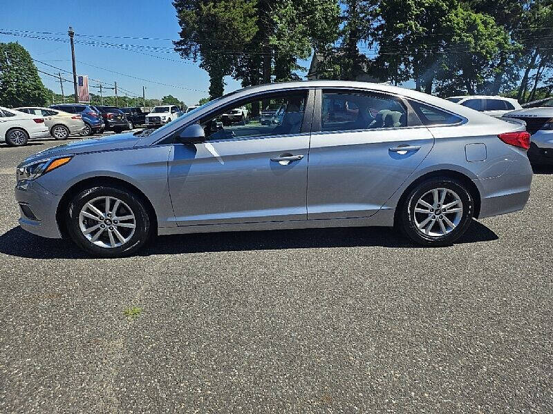 2017 Hyundai Sonata Base photo 8