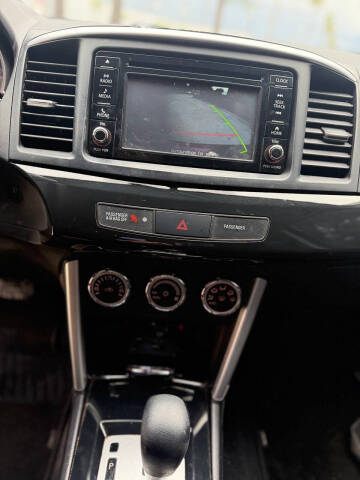 2017 Mitsubishi Lancer LE