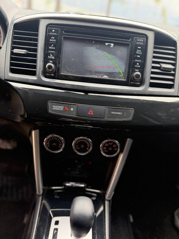 2017 Mitsubishi Lancer LE