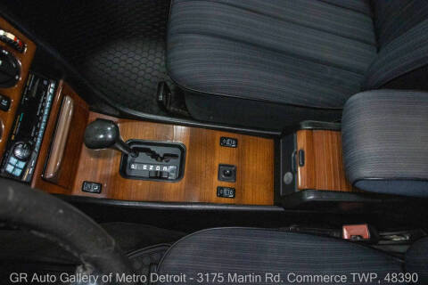 1986 Mercedes-Benz 230E