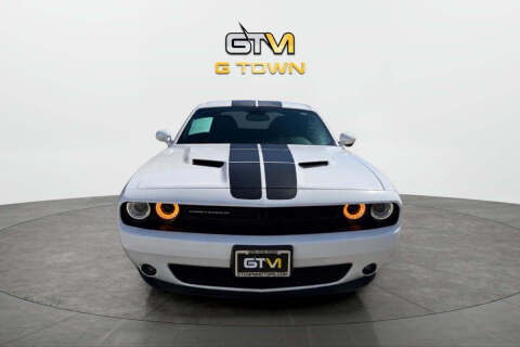 2018 Dodge Challenger SXT Plus
