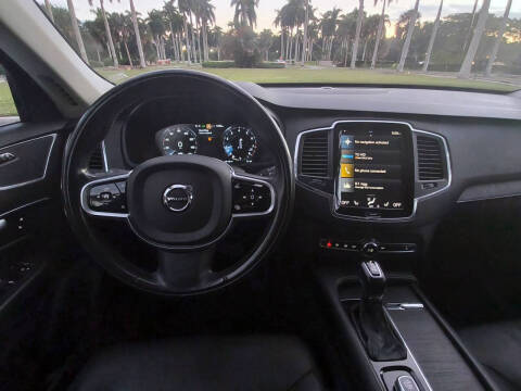 2020 Volvo XC90 T5 Momentum