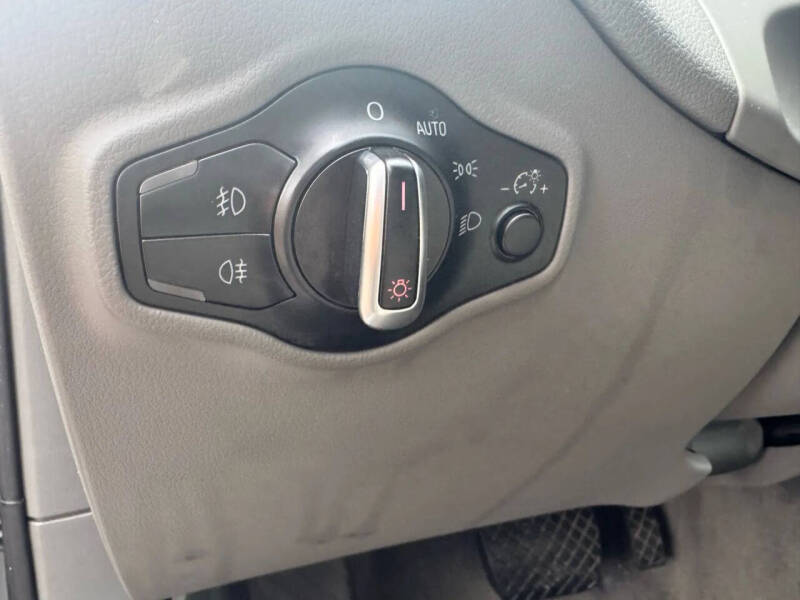 2011 Audi Q5 2.0T quattro Premium Plus